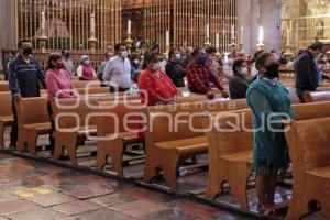 CATEDRAL . MISA