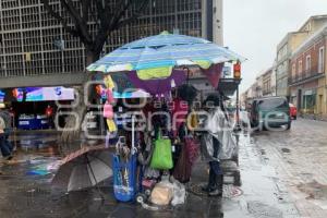 LLUVIAS . AMBULANTES