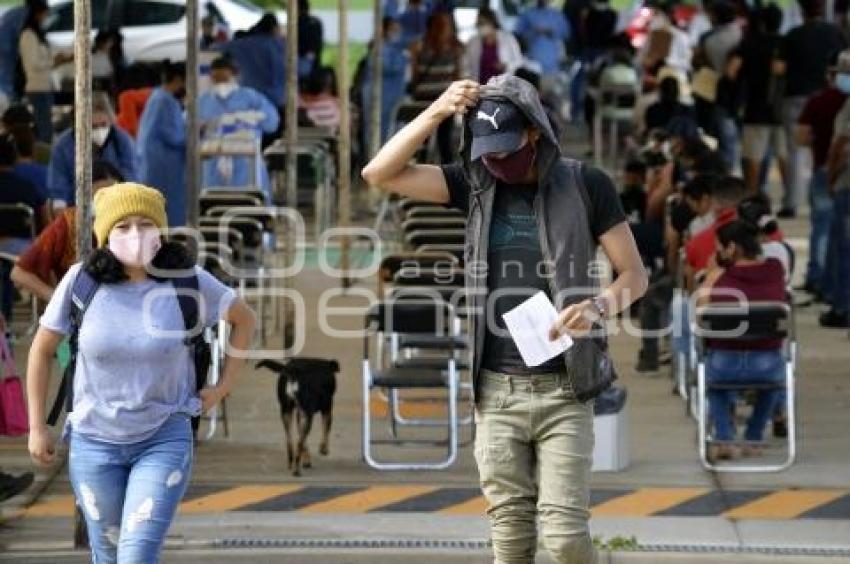 VACUNACIÓN . HUAQUECHULA