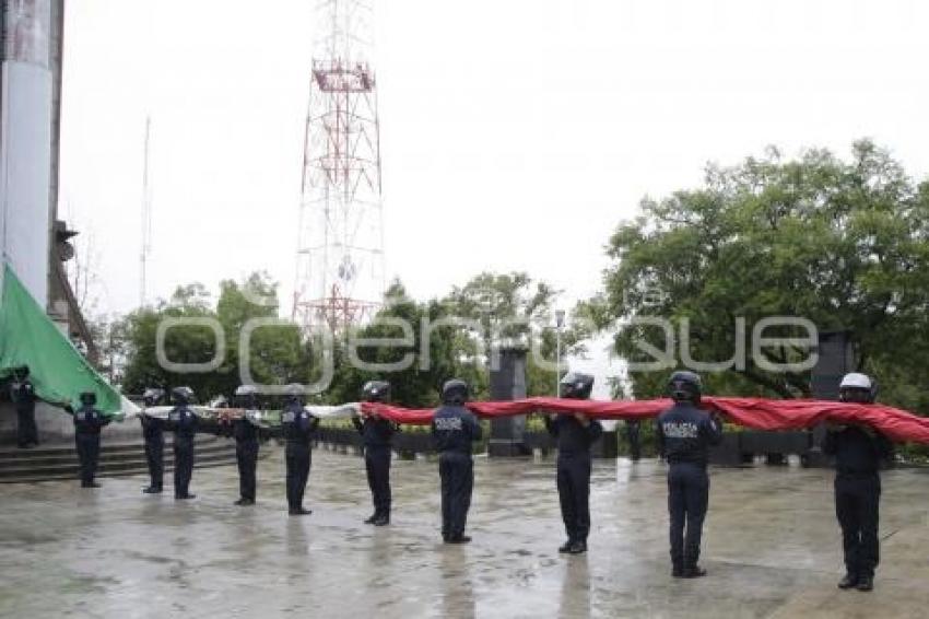 AYUNTAMIENTO . IZAMIENTO BANDERA