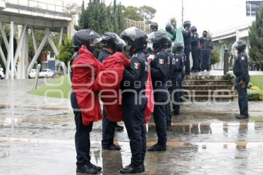 AYUNTAMIENTO . IZAMIENTO BANDERA