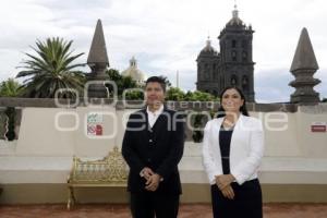 REUNIÓN . CLAUDIA RIVERA Y EDUARDO RIVERA