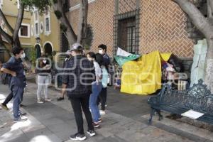 FRENTE ESTUDIANTIL . PLANTÓN