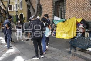 FRENTE ESTUDIANTIL . PLANTÓN