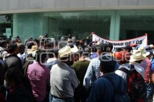 TEHUACÁN . MANIFESTACIÓN VECINOS COYOMEAPAN