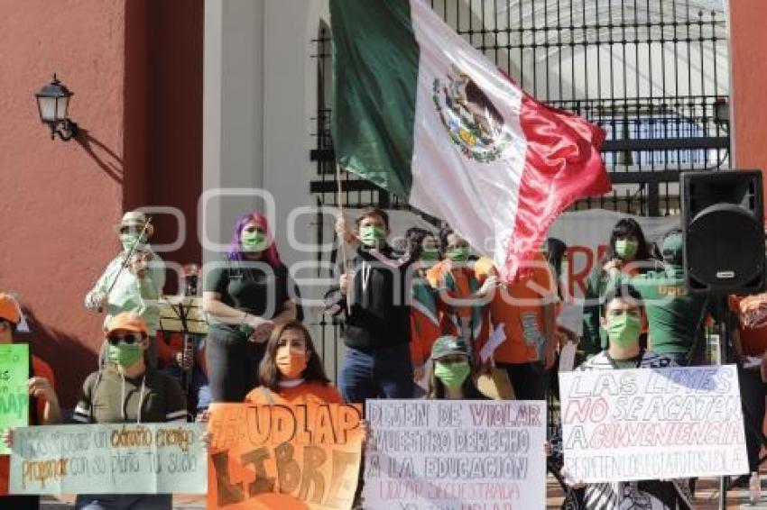 MANIFESTACIÓN . UDLAP