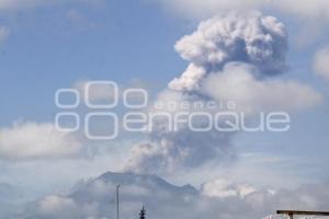 VOLCÁN POPOCATÉPETL . FUMAROLA