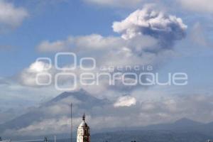 VOLCÁN POPOCATÉPETL . FUMAROLA