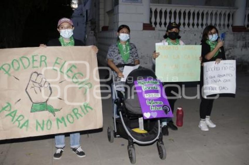 ACATLÁN . PROTESTA ABORTO