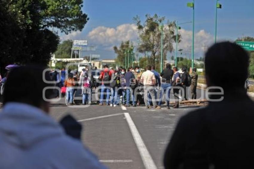 TLAXCALA . PROTESTA DE MAESTROS