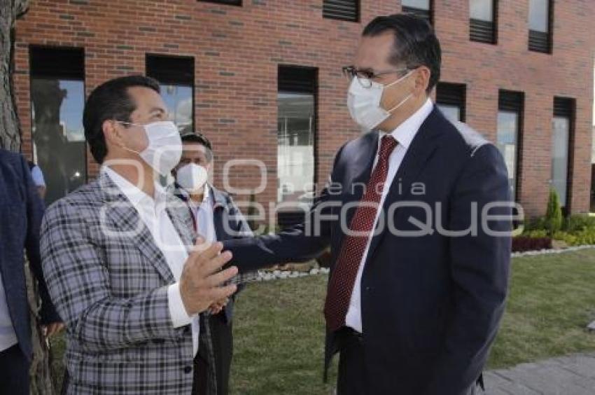 CHOLULA . ENTREGA DE TRIBUNALES