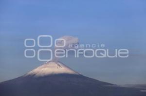 VOLCÁN POPOCATÉPETL . FUMAROLA