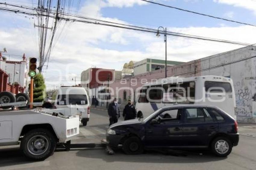 CHOQUE TRANSPORTE PÚBLICO