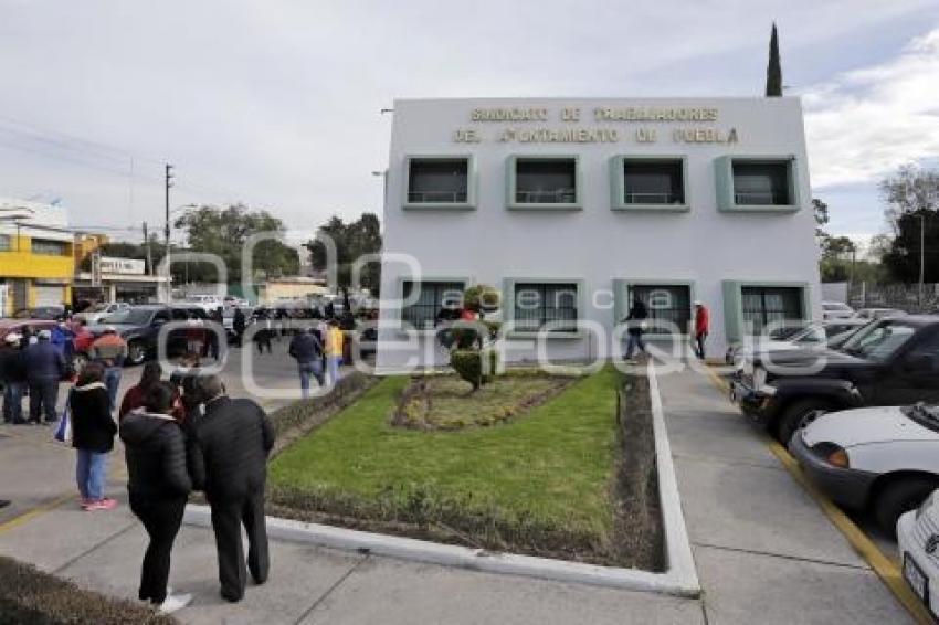 SINDICATO DEL AYUNTAMIENTO . ASALTO