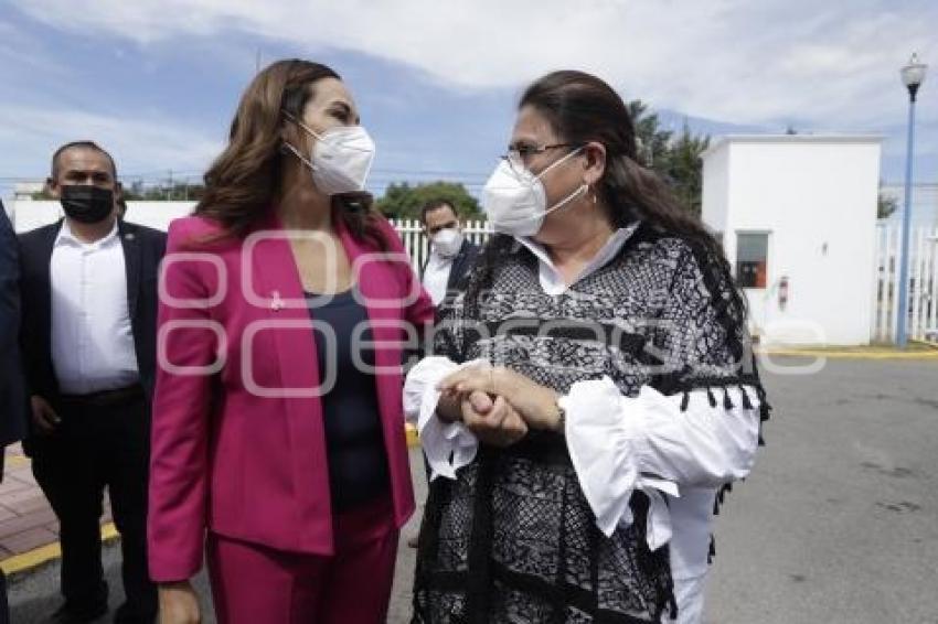 TOMA DE PROTESTA . LILIANA ORTIZ