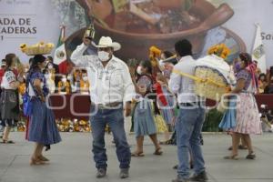 TEHUACÁN . MOLE DE CADERAS