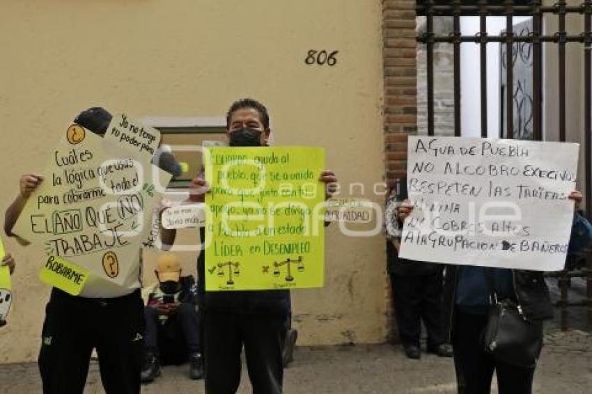 PROPIETARIOS BAÑOS PÚBLICOS