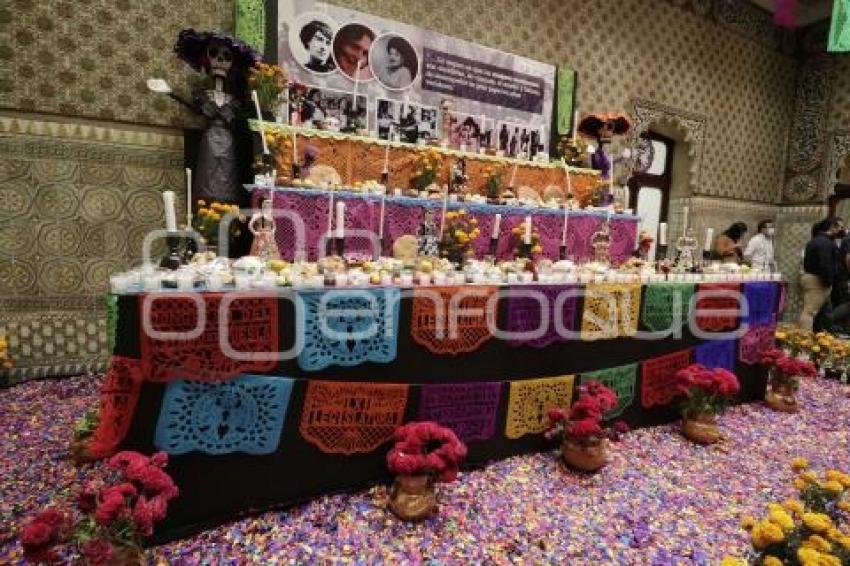 CONGRESO . OFRENDA