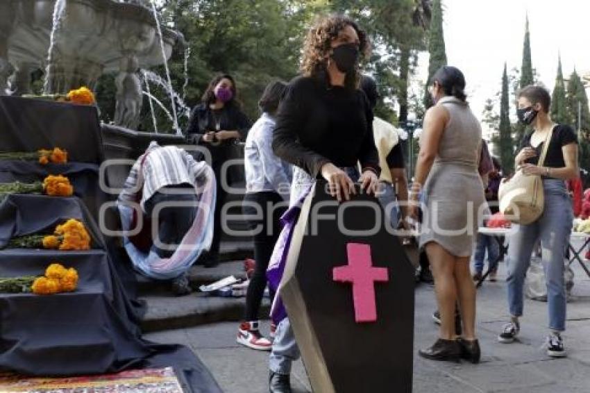 FEMINICIDIOS . OFRENDA