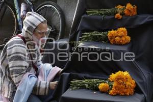 FEMINICIDIOS . OFRENDA