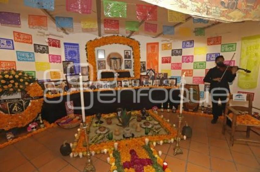 CHOLULA . OFRENDA VÍCTIMAS DE COVID-19