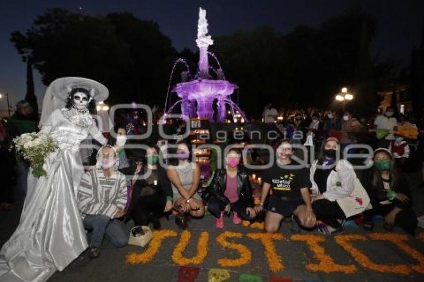 FEMINICIDIOS . OFRENDA