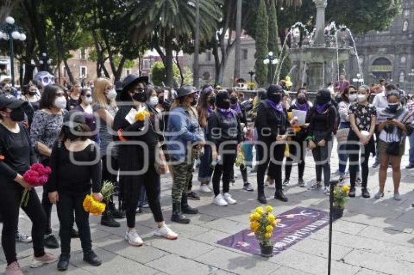 FEMINISTAS . CAMINATA LUCTUOSA