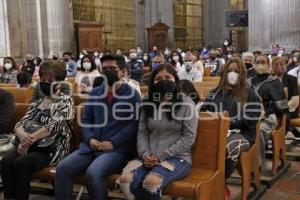 CATEDRAL . MISA