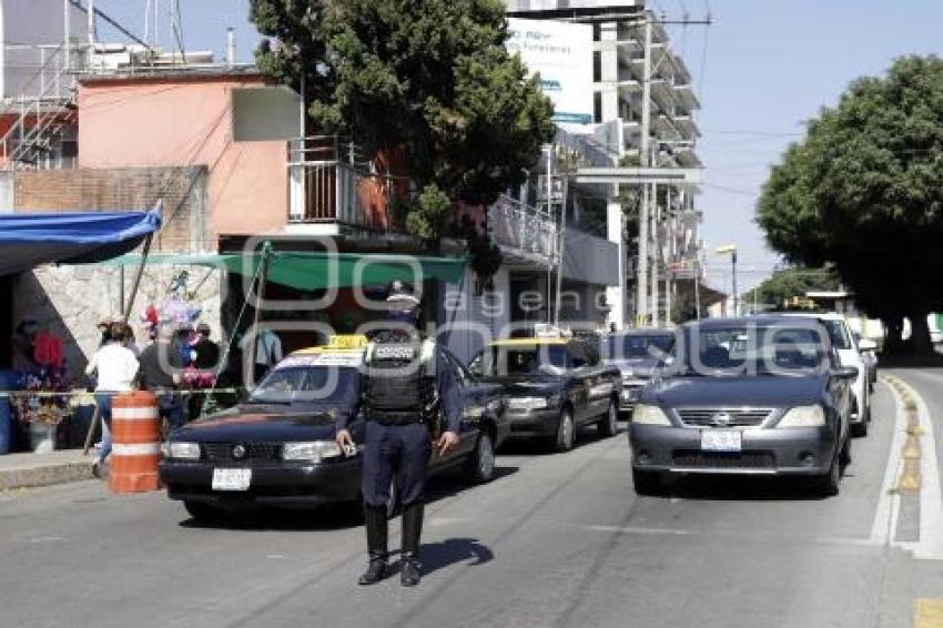 PANTEÓN MUNICIPAL . DÍA DE MUERTOS