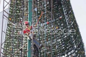 BUAP . ÁRBOL NAVIDEÑO