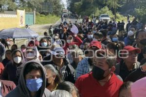 XIUTETELCO . BLOQUEO CARRETERO