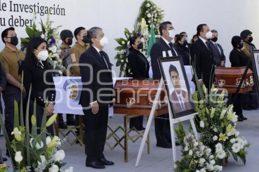 HOMENAJE AGENTES FISCALÍA