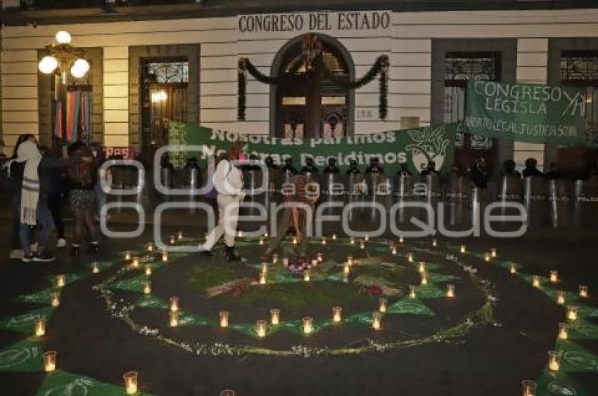 MANIFESTACIÓN . FEMINISTAS