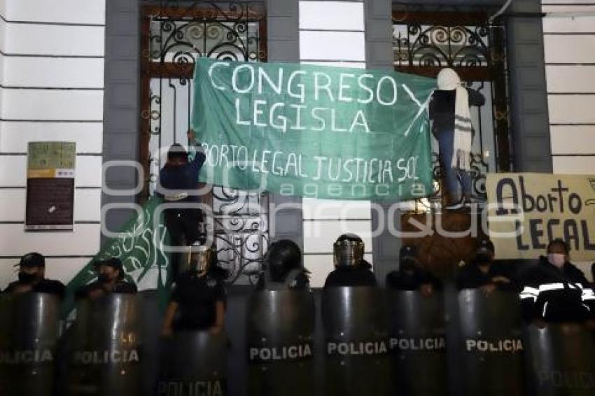 MANIFESTACIÓN . FEMINISTAS
