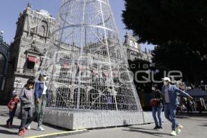 ÁRBOL DE NAVIDAD . ZÓCALO DE PUEBLA