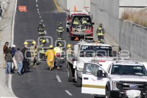 AUTOPISTA . PIPA ATORADA