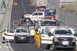 AUTOPISTA . PIPA ATORADA