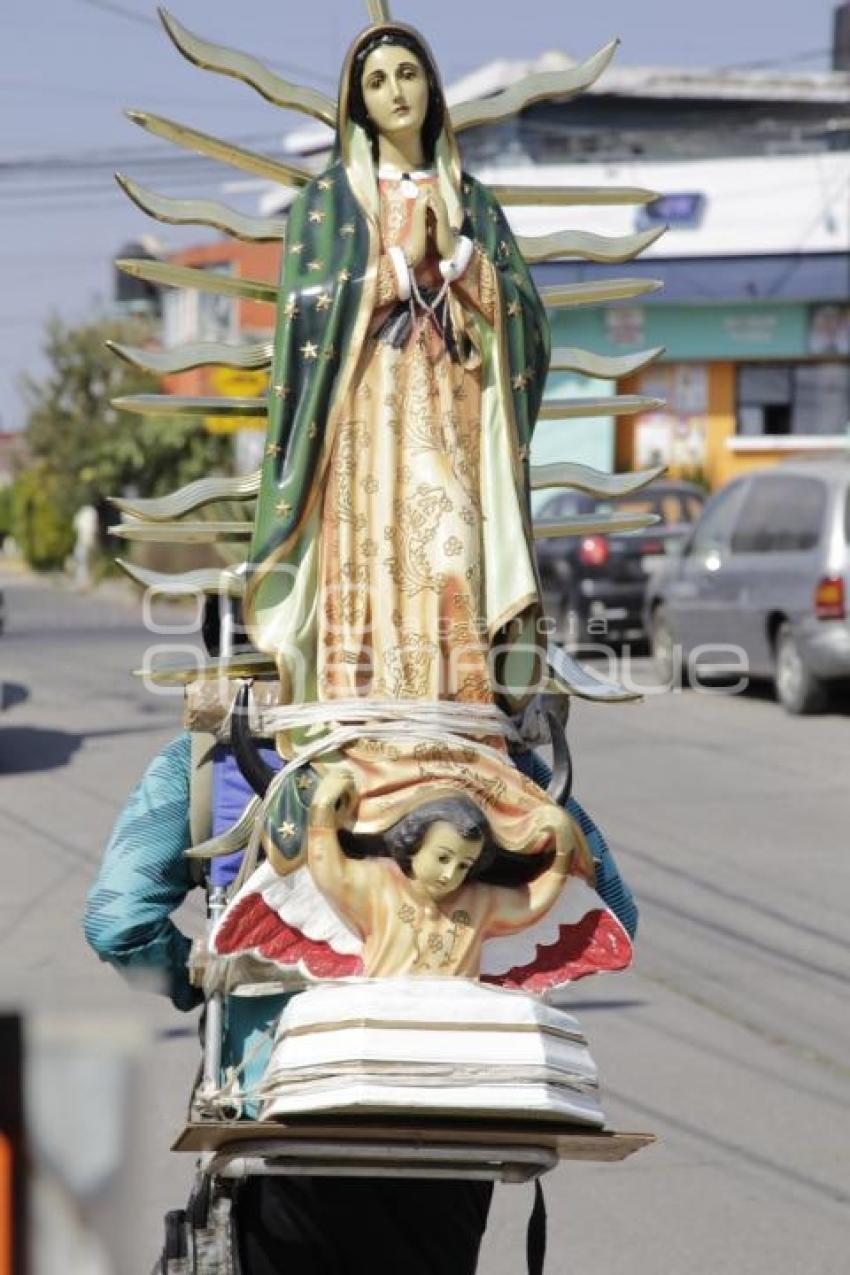 PEREGRINOS A LA BASÍLICA