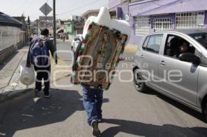 PEREGRINOS A LA BASÍLICA