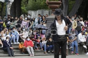 IMITADOR DE MICHAEL JACKSON