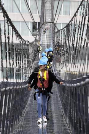 PUENTE DE CRISTAL