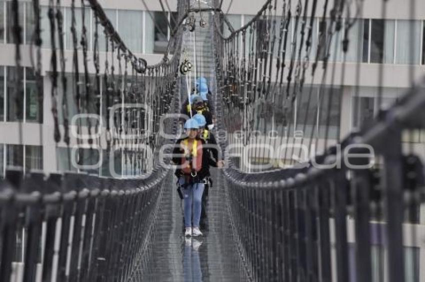 PUENTE DE CRISTAL