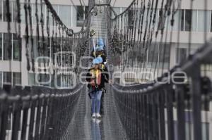 PUENTE DE CRISTAL