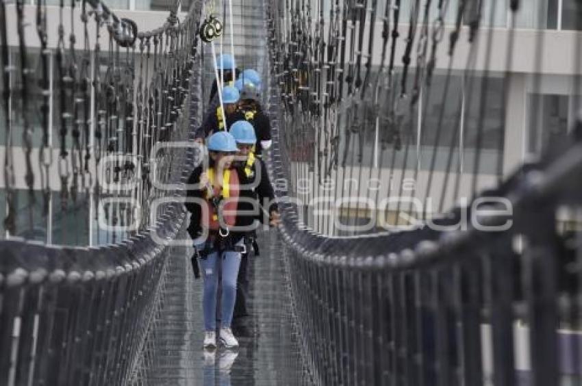 PUENTE DE CRISTAL