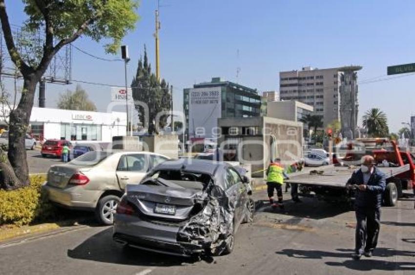 SEGURIDAD . CHOQUE AUTOMOVILÍSTICO