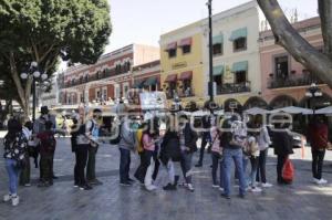 CENTRO HISTÓRICO . TURISTAS