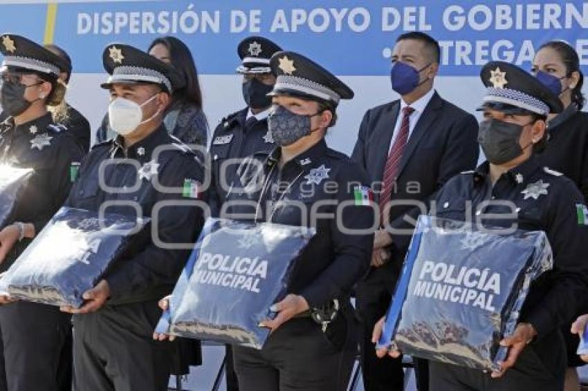 CHOLULA . ENTREGA UNIFORMES POLICÍA MUNICIPAL