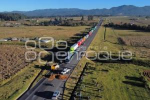 BLOQUEO AUTOPISTA . TLAXCO - TEJOCOTAL