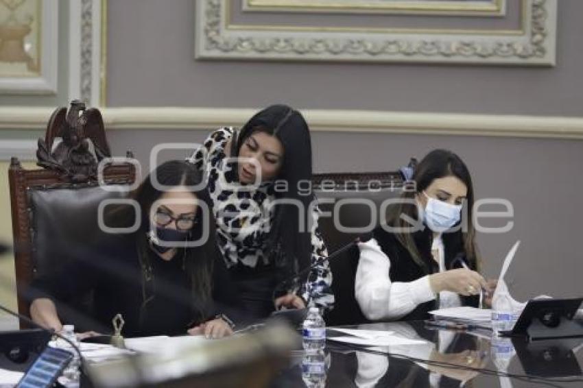 SESIÓN DE CONGRESO