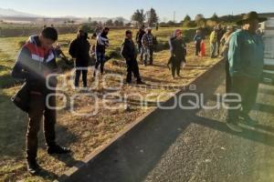 BLOQUEO AUTOPISTA . TLAXCO - TEJOCOTAL